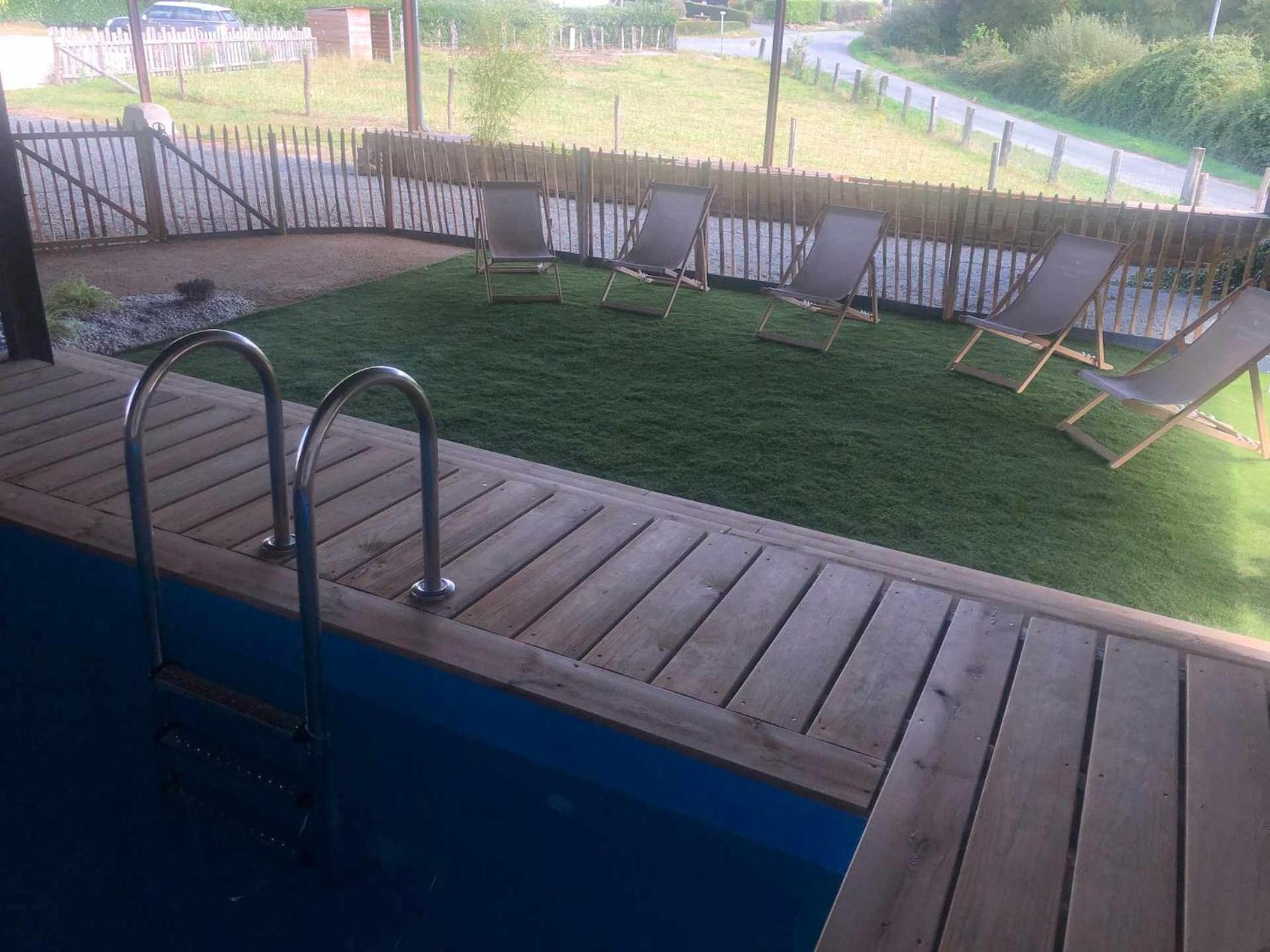 Le Petit Monty Gite Cote Etang Saint-Malo-du-Bois Eksteriør billede