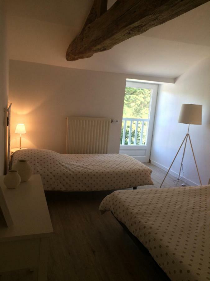 Le Petit Monty Gite Cote Etang Saint-Malo-du-Bois Eksteriør billede