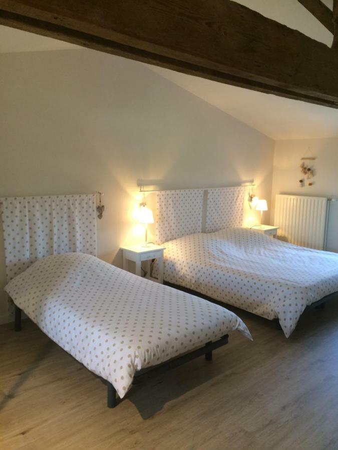 Le Petit Monty Gite Cote Etang Saint-Malo-du-Bois Eksteriør billede